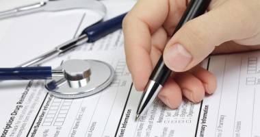 Stire din Actualitate : Reducere istorică a numărului de americani fără asigurări de sănătate