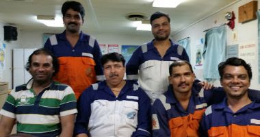 Stire din Economie : Circa 17.000 de navigatori indieni nu pot fi repatriați