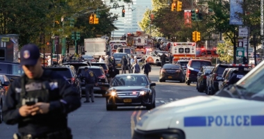 GALERIE FOTO / ATAC SÂNGEROS la New York. Un bărbat a intrat cu camionul în trecători: 8 morți și numeroși răniți - 2