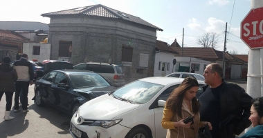 GALERIE FOTO. Accident rutier la Constanța. Trei mașini, "șifonate" în intersecție - 1