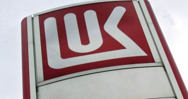 Stire din Economie : Lukoil a început studiul geologic la două blocuri petrolifere din sectorul românesc al Mării Negre