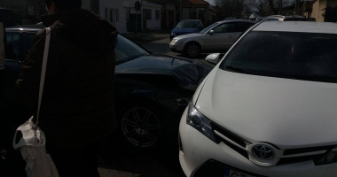 GALERIE FOTO. Accident rutier la Constanța. Trei mașini, "șifonate" în intersecție - 3