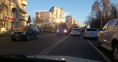 GALERIE FOTO. ACCIDENT RUTIER LA CONSTANȚA. INTERVINE SMURD-UL. TRAFICUL ESTE INFERNAL! / UPDATE - 4