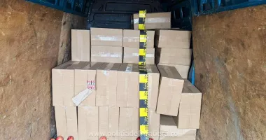 Stire din Eveniment : Contrabandă de țigări, depistată la frontieră. Pachetele au fost ascunse prin metoda „capac”
