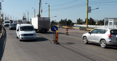 "AȘA NU SE POATE! ESTE O BABILONIE!" Trafic de coșmar în zona podului de la Butelii - 6