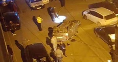 S-a răsturnat cu mașina de poliție pe urme, în centrul orașului Năvodari - 2