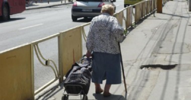 Pietonii, obligați să traverseze numai prin pasajul-catacombă "Tomis"! - 6