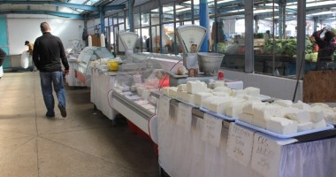Cine verifică lactatele vândute în piețele Constanței? - 3
