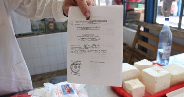Cine verifică lactatele vândute în piețele Constanței? - 4