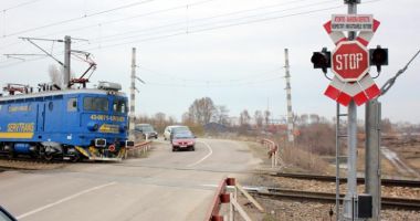 RAZII DE AMPLOARE la trecerile la nivel cu calea ferată