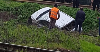GALERIE FOTO / Accident în zona Doraly Mall. Un șofer a ajuns de pe șosea pe liniile de cale ferată - 3