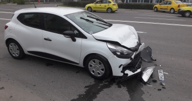 FOTO. ACCIDENT ÎNTRE DOUĂ AUTOTURISME, ÎN MAMAIA - 3