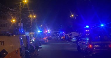 ALERTĂ LA NĂVODARI! Un autocar cu 40 de pasageri a lovit limitatorul de înălțime - 5