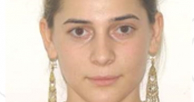 Stire din Eveniment : Tânără de 16 ani, dispărută de acasă. Polițiștii și familia o caută în disperare