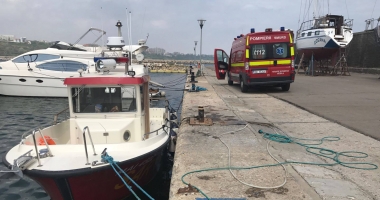 UPDATE / FOTO-VIDEO. SCENE DRAMATICE LA CONSTANȚA. Tânără căzută de pe pasarelă, în mare - 2