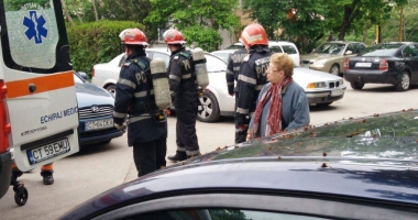 UPDATE / Incendiu într-o locuință din Constanța. O bătrână este blocată în apartament - 7