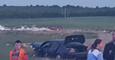 ACCIDENT GRAV CU CINCI VICTIME, ÎN URMA UNEI CURSE DE MAȘINI, LA MEDGIDIA. Galerie foto - 3