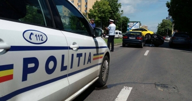 Galerie foto. GRAV ACCIDENT RUTIER PE BULEVARDUL MAMAIA. TREI MAȘINI, FĂCUTE PRAF! - 8