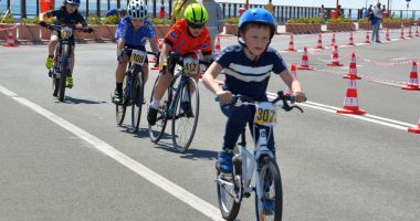 Stire din Sport : Spor la pedalat! Cupa Mării Negre la ciclism, ediţia a 11-a