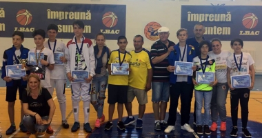 Stire din Sport : Spadasinii constănțeni, laureați la Cupa Farul-Memorial "Paul Călin"