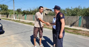 DONAȚIE de la POMPIERI pentru familia căreia i-a fost MISTUITĂ CASA ÎNTR-UN INCENDIU - 4