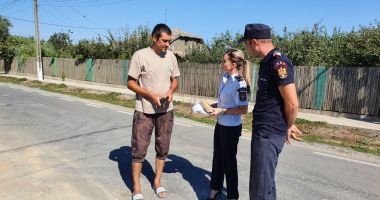 DONAȚIE de la POMPIERI pentru familia căreia i-a fost MISTUITĂ CASA ÎNTR-UN INCENDIU - 2