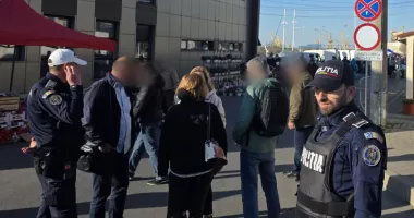 Razie în forță în târgurile din Mangalia. Tone de alimente retrase și amenzi de zeci de mii de lei - 2