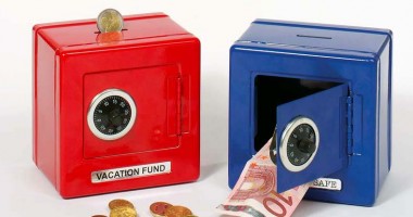 Stire din Diverse : Cum să nu-ți dai bugetul peste cap de sărbători