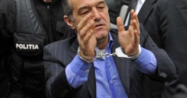 Becali află, mâine, dacă iese din închisoare. El trebuie să se opereze de urgență!