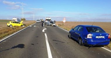 MAȘINI FĂCUTE PRAF, într-un accident pe DN 2A! - 1