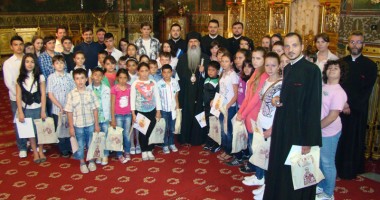 Stire din Cultură-Educație : Competiția celor 18 proiecte social-filantropice ale elevilor
