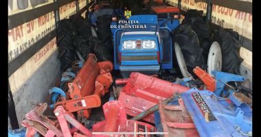 VIDEO / 18 tone de deșeuri din componente de utilaje agricole, descoperite în două autocamioane sosite din Turcia - 1