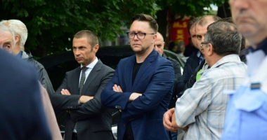 GALERIE FOTO. Puhoi de lume la slujba de înmormântare a fostului primar Ion Ovidiu Brăiloiu - 15