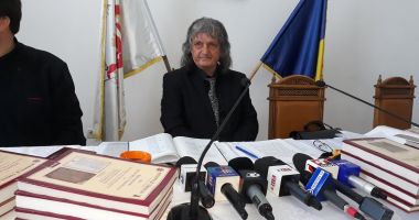 Academicianul Constantin Barbu: „Patriarhul României este un tip genial, dar scrisoarea a fost compusă de doi amatori”