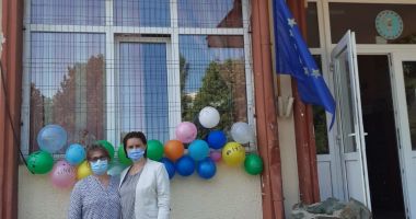 GALERIE FOTO / Școala nr. 29 „Mihai Viteazul” a îmbrăcat haine de sărbătoare - 3