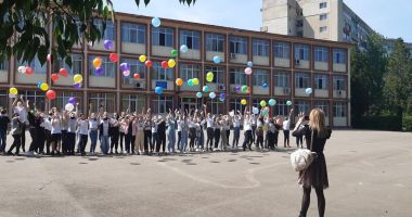 GALERIE FOTO / Școala nr. 29 „Mihai Viteazul” a îmbrăcat haine de sărbătoare - 4