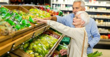 Stire din Social : Bunicii au prioritate la cumpărături între orele 11.00 și 13.00