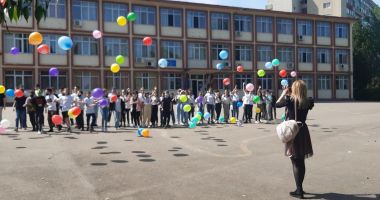 GALERIE FOTO / Școala nr. 29 „Mihai Viteazul” a îmbrăcat haine de sărbătoare - 2