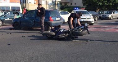 Galerie foto. ACCIDENT RUTIER, ÎN ZONA FAR. UN MOTOCICLIST A FOST IMPLICAT - 2