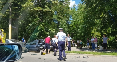 Galerie foto. ACCIDENT RUTIER GRAV, LA CONSTANȚA. UN TAXI S-A RĂSTURNAT - 2