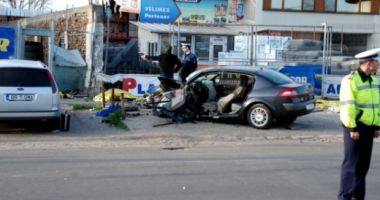 Stire din Eveniment : Tânărul care a accidentat mortal cinci persoane, într-o stație de autobuz, eliberat condiționat