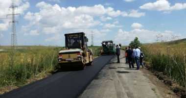 Galerie foto. LUCRĂRILE DE ASFALTARE din județ, VERIFICATE DE ȘEFUL CJC - 2