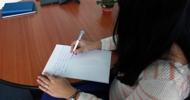 Stire din Cetățenești : Vrei să descoperi caracterul  unui om? Pune-l să scrie de mână!