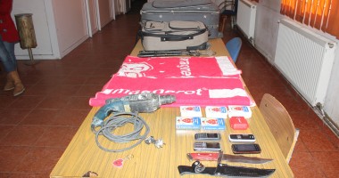Percheziții la trei hoți din locuințe din Constanța. Iată ce au găsit polițiștii! - 2