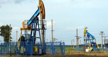 Stire din Economie : 19 zăcăminte petroliere onshore din România vor fi transferare de la OMV Petrom către Mazarine Energy