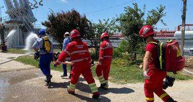 GALERIE FOTO. EXERCIȚIU TACTIC la Oil Terminal: cât de prompt intervin salvatorii, în caz de explozie! - 4