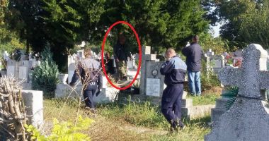 Stire din Eveniment : Răsturnare de situație în cazul polițistului care s-a sinucis la mormântul fiicei sale: altul a fost motivul