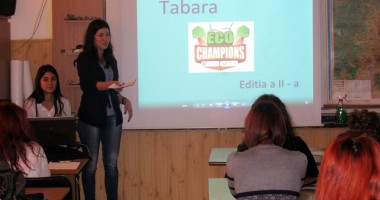 Stire din Cultură-Educație : Elevii de la "Călinescu" dezvoltă volntariatul