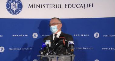 Stire din Cultură-Educație : Evaluarea Națională 2023 ar putea fi precedată de admiterea în liceele de elită. Ce a declarat Sorin Cîmpeanu