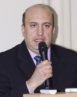 Stire din Cultură-Educație : Dănuț Epure, primul economist aspirant la funcția de rector